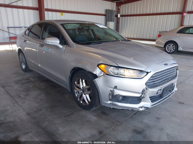 FORD FUSION SE - 1