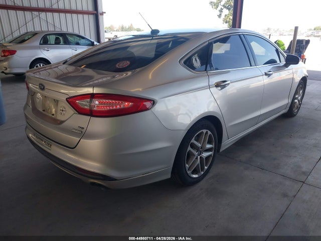 FORD FUSION SE - 4