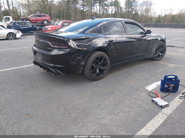 صورة 4 لـ 2015 Dodge CHARGER SXT