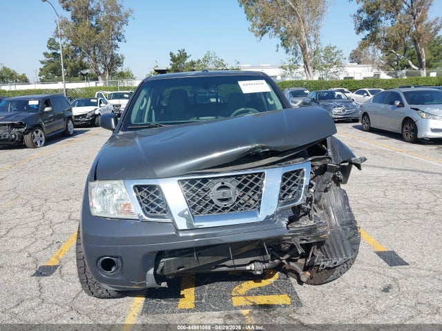 2015 Nissan FRONTIER SV — миниатюра 12