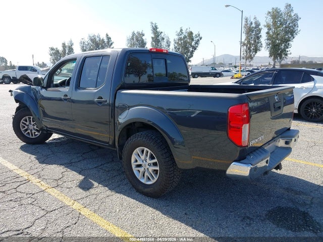 2015 Nissan FRONTIER SV — фото 3