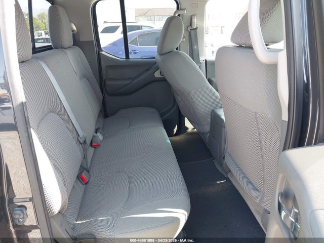 2015 Nissan FRONTIER SV — фото 8