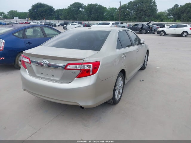 صورة 4 لـ 2014 Toyota CAMRY XLE