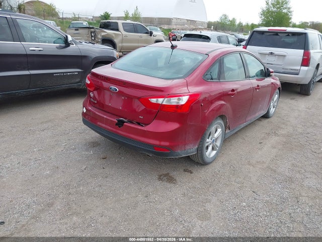 FORD FOCUS SE - 4