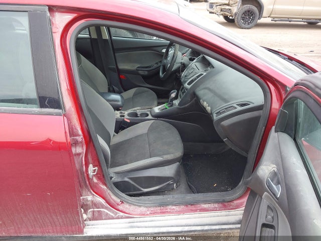 FORD FOCUS SE - 5