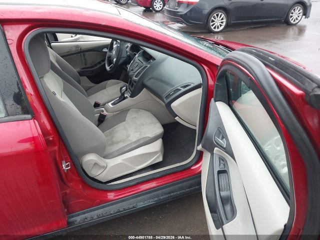 FORD FOCUS SE - 5