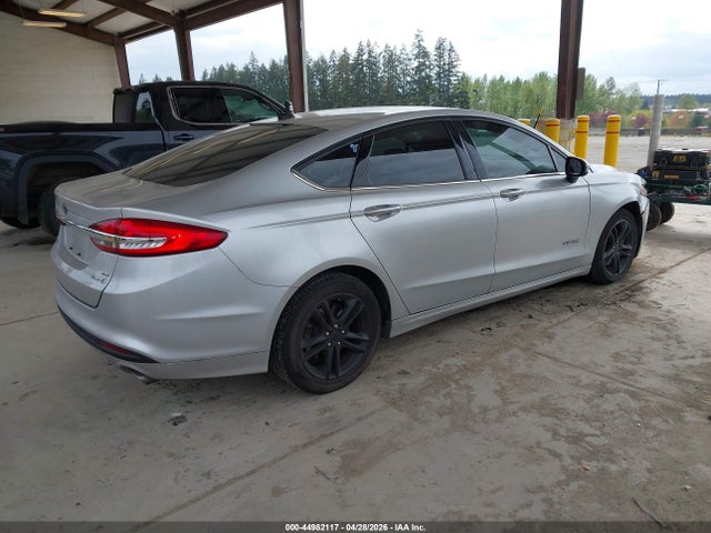 FORD FUSION HYBRID SE - 4