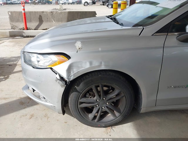 FORD FUSION HYBRID SE - 6