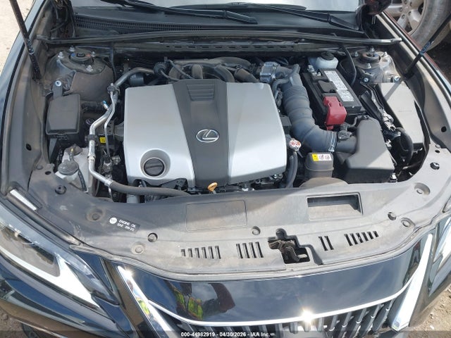 صورة 10 لـ 2024 Lexus ES 350 LUXURY
