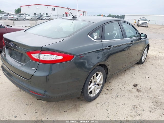 FORD FUSION SE - 4
