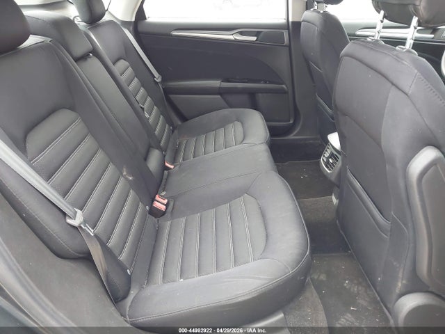 FORD FUSION SE - 8
