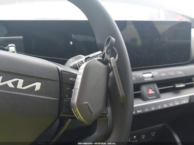 2025 KIA K4 LXS thumbnail 11
