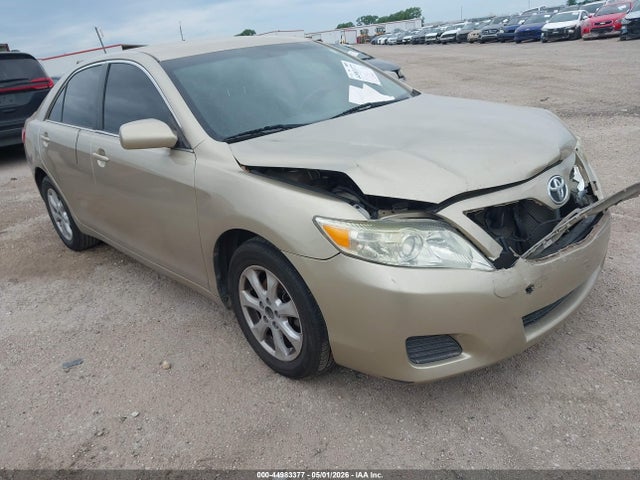2011 TOYOTA CAMRY LE