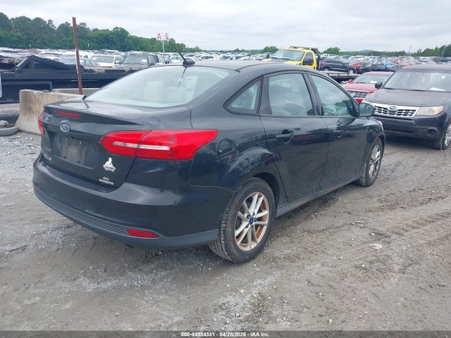 FORD FOCUS SE - 4
