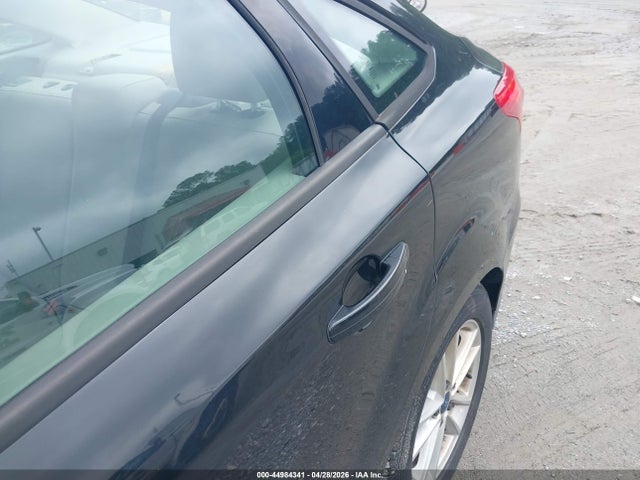 FORD FOCUS SE - 6