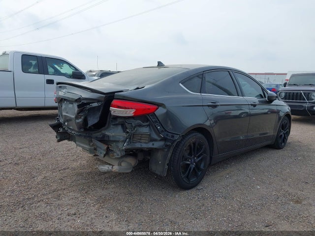 FORD FUSION SE - 4