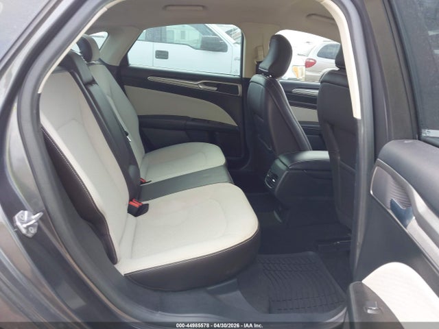FORD FUSION SE - 8