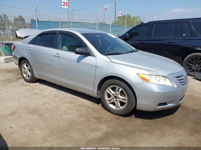 2007 Toyota CAMRY LE photo 1