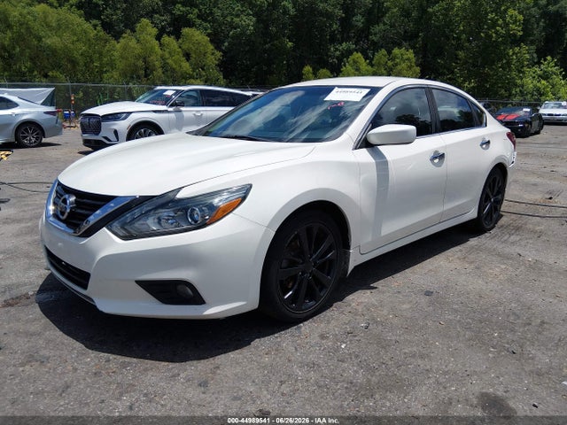 2017 Nissan ALTIMA 2.5 SR — фото 2