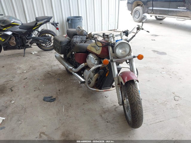 2001 HONDA VT750 CD2