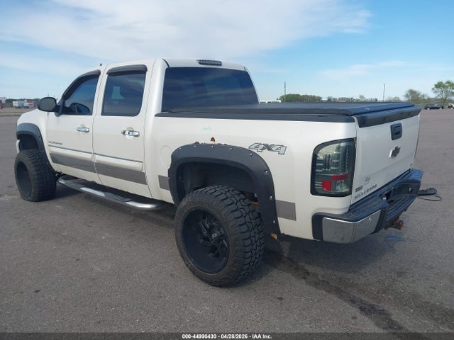 صورة 3 لـ 2010 Chevrolet SILVERADO 1500 LTZ