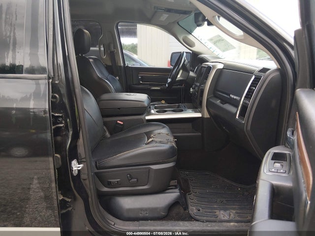 صورة 5 لـ 2015 RAM 1500 LARAMIE