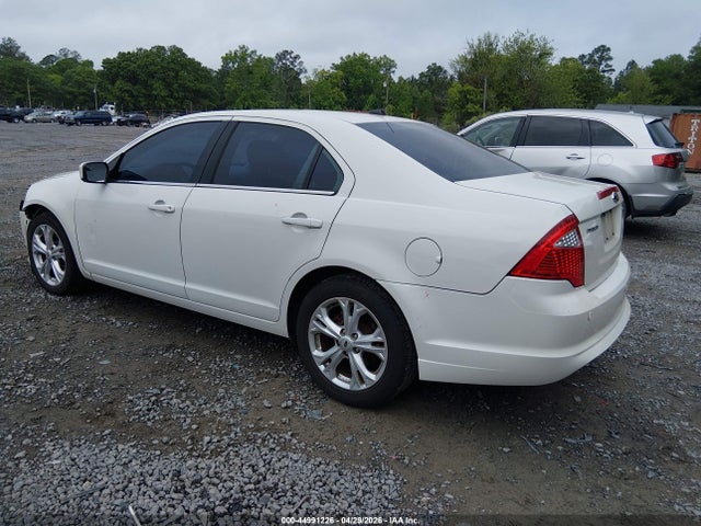 FORD FUSION SE - 3