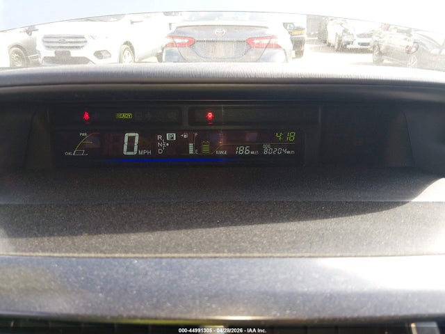 صورة 7 لـ 2013 Toyota PRIUS V THREE