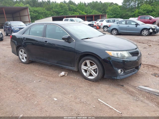 2012 TOYOTA CAMRY SE