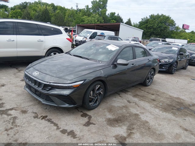 صورة 2 لـ 2024 Hyundai ELANTRA SEL