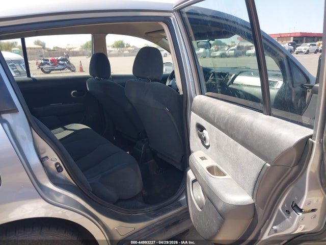 صورة 8 لـ 2012 Nissan VERSA 1.8 S