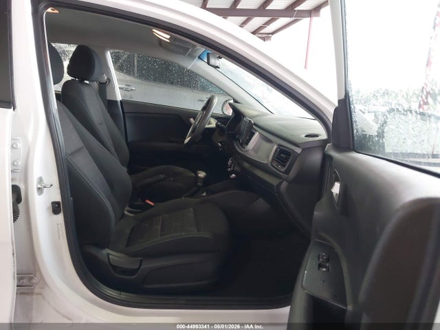 صورة 5 لـ 2020 KIA RIO S