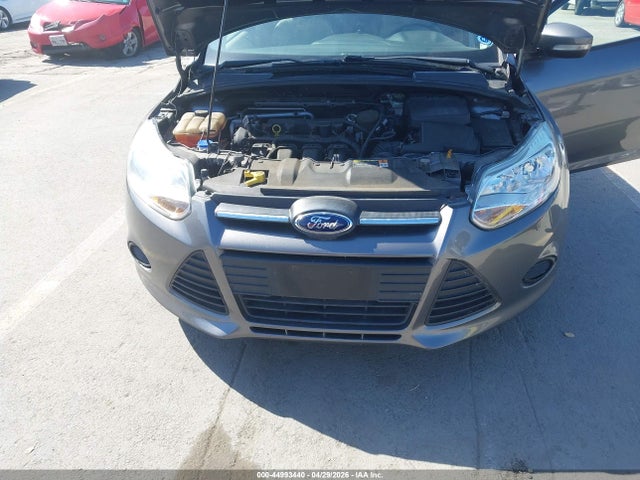 FORD FOCUS SE - 6