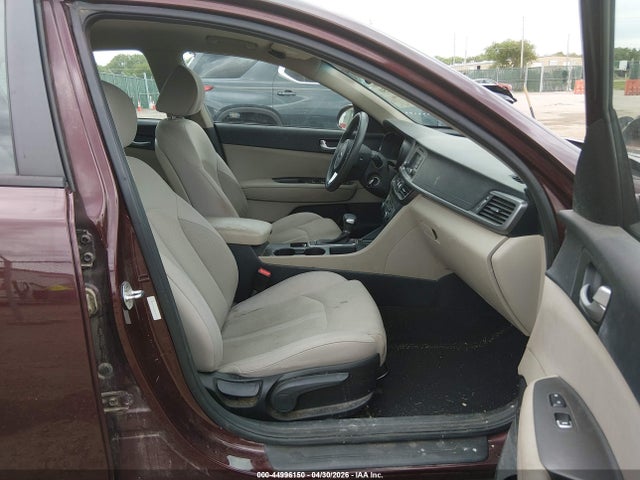 2017 KIA OPTIMA LX photo 5
