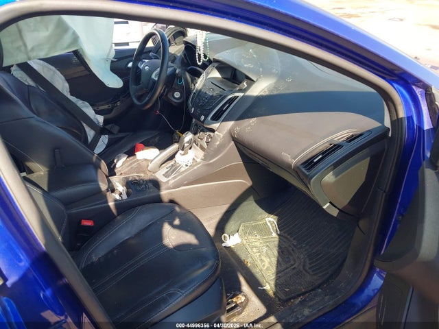 FORD FOCUS SE - 5
