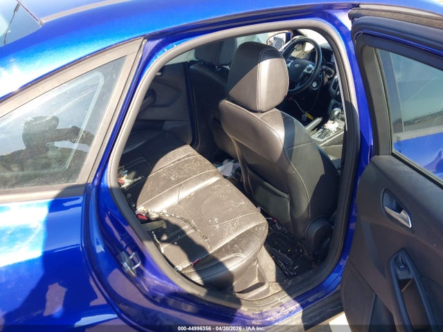 FORD FOCUS SE - 8