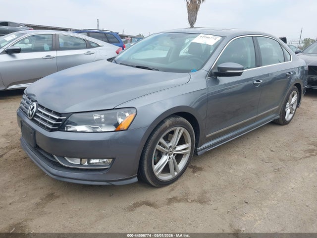 2015 Volkswagen PASSAT 3.6L V6 SEL PREMIUM — фото 2