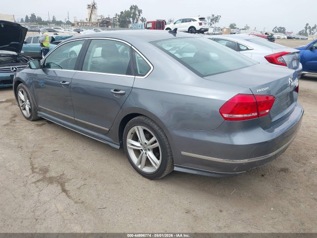 2015 Volkswagen PASSAT 3.6L V6 SEL PREMIUM — фото 3