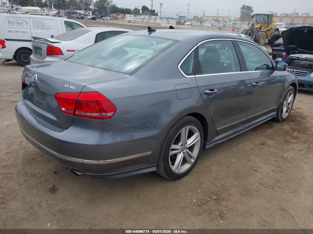 2015 Volkswagen PASSAT 3.6L V6 SEL PREMIUM — фото 4