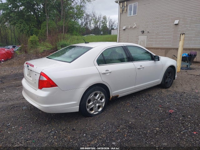 FORD FUSION SE - 4