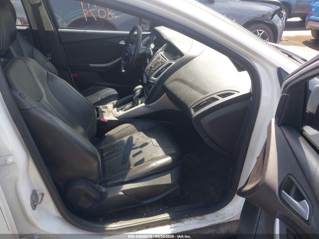 FORD FOCUS SE - 5
