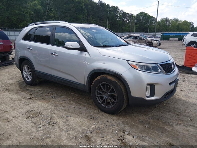 2015 KIA SORENTO LX