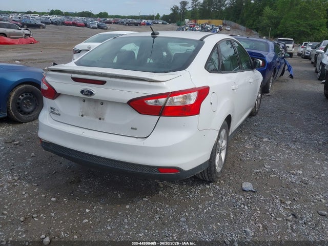 FORD FOCUS SE - 4