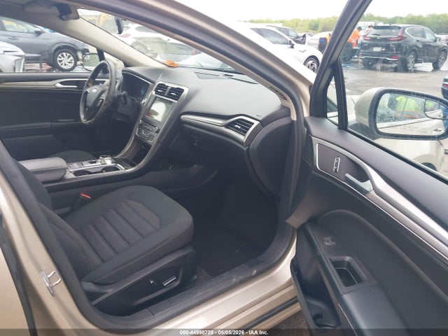 FORD FUSION SE - 5