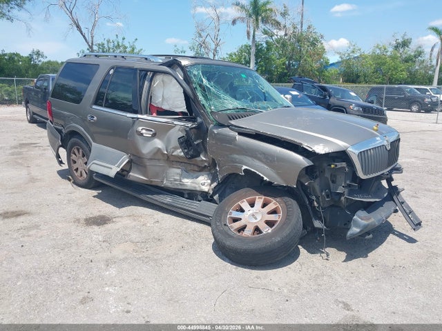 2004 LINCOLN NAVIGATOR 