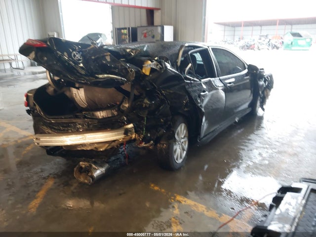 2020 Toyota CAMRY LE photo 4