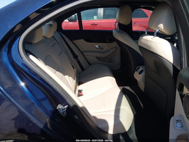 صورة 8 لـ 2018 Mercedes-BENZ C 300