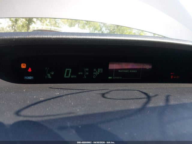 صورة 7 لـ 2012 Toyota PRIUS TWO