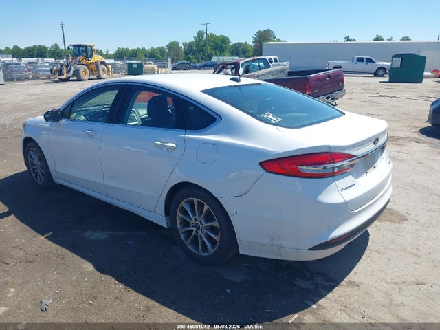 FORD FUSION SE - 3
