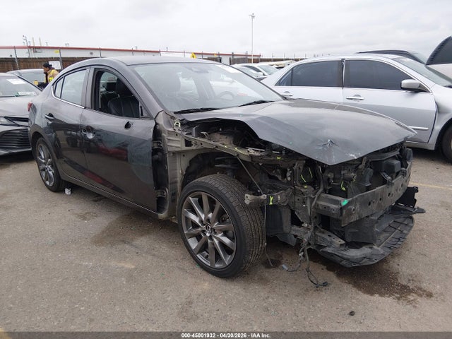 2018 MAZDA MAZDA3 TOURING